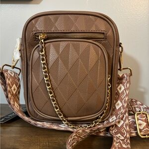 La Terre crossbody purse new